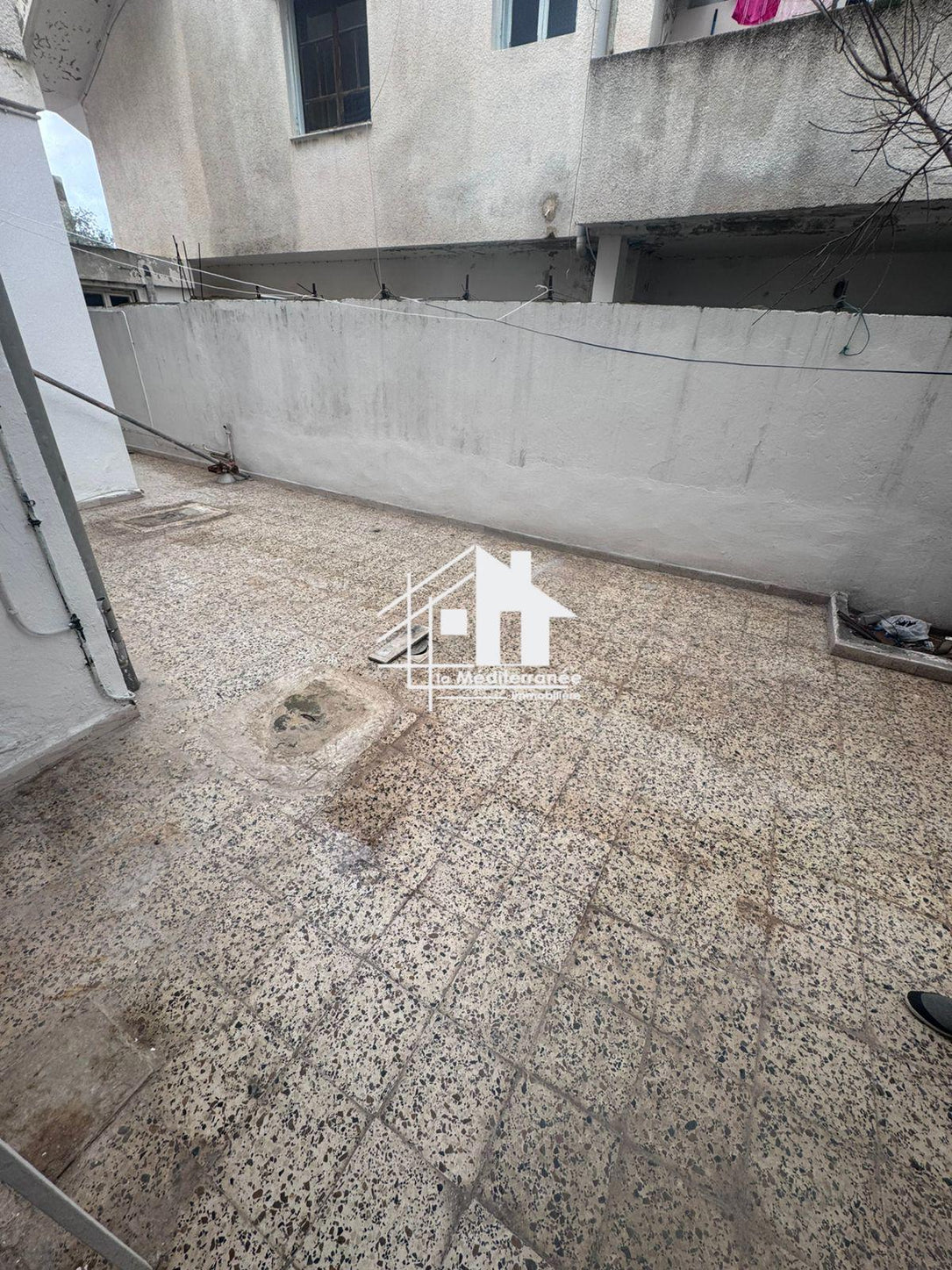 A louer étage de villa S+3 situé au RDC au bardo cité fatouma