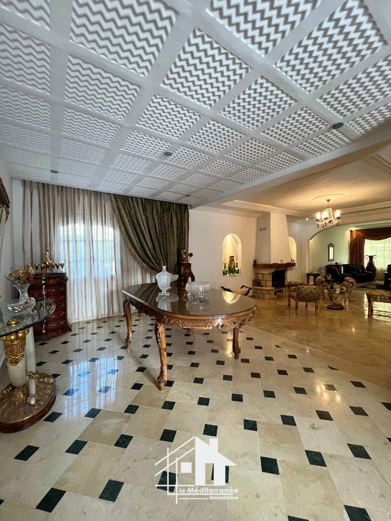 A louer villa à la soukra