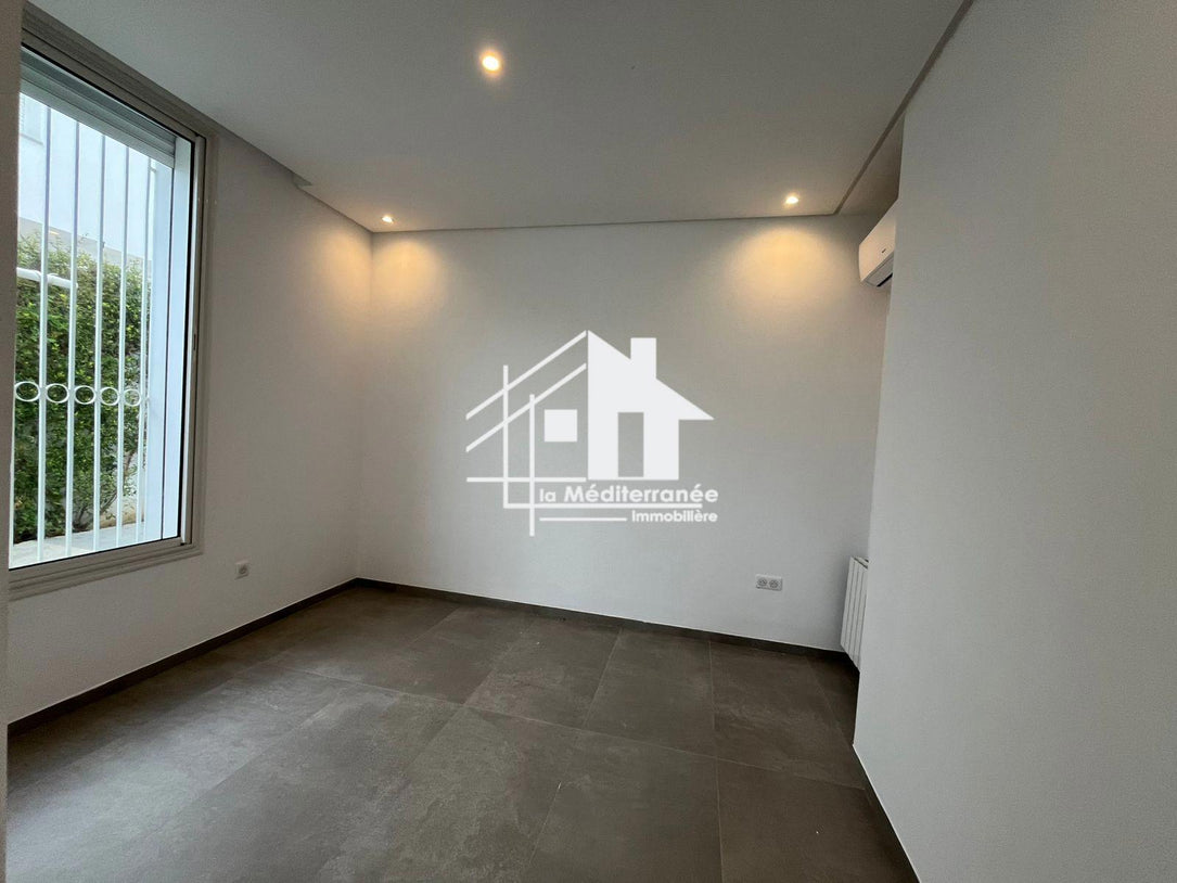 A louer une villa s+4 à Gammarth