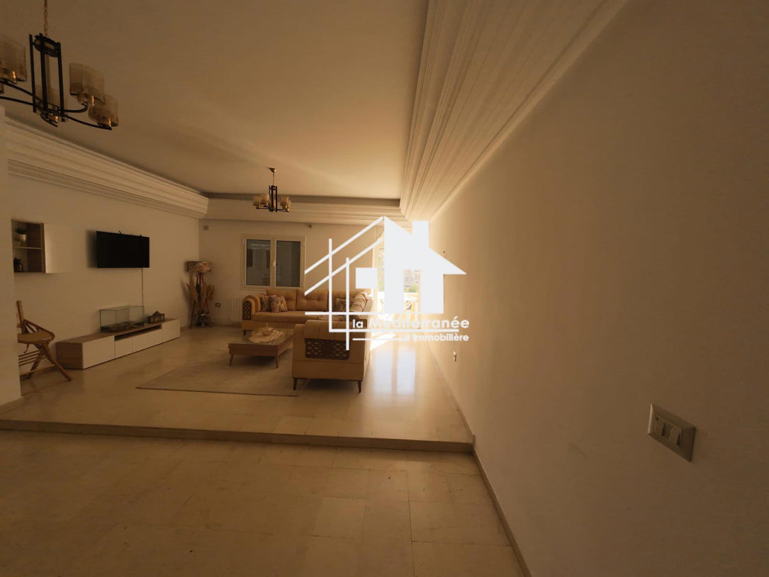 A louer étage de villa S+3  à Khaznadar