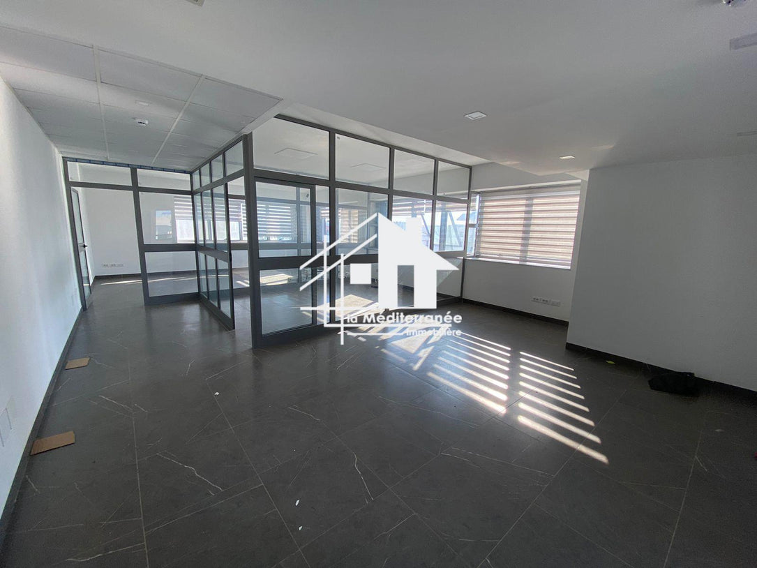 a vendre un depot au lac 3