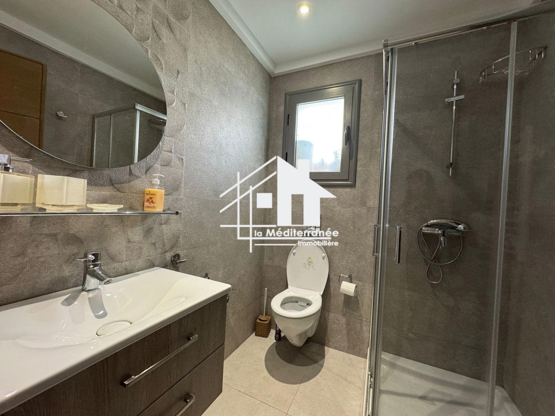 A louer un magnifique appartement en S+1meublé  ave piscine aux jardins de Carthage