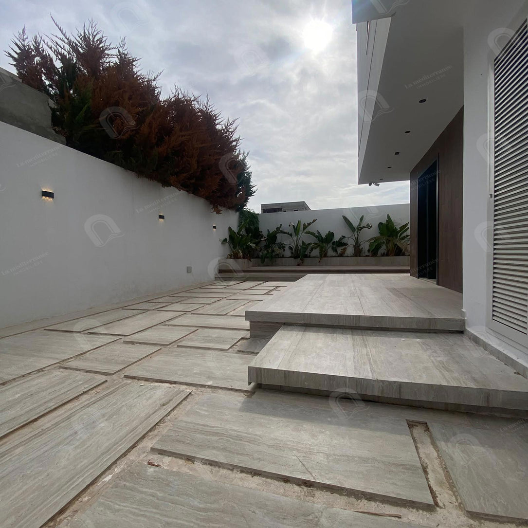 A louer villa s+2 à la soukra