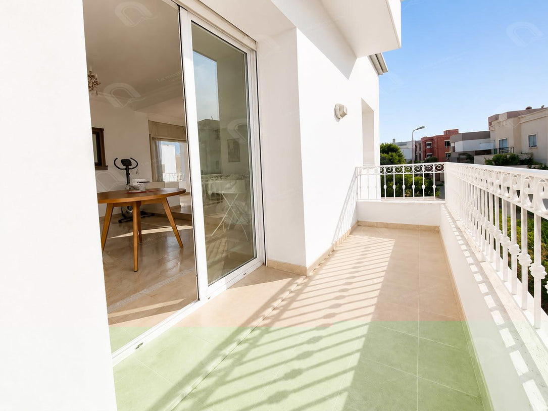 A louer une villa vide à Les jardins de l'aouina
