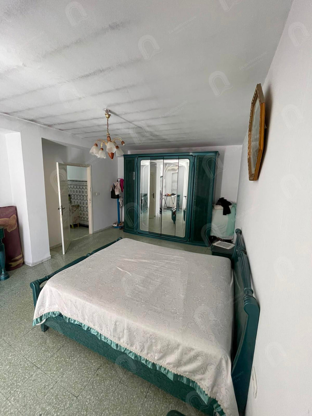 A vendre étage de villa 2S+2 Hst au bardo hedi haker