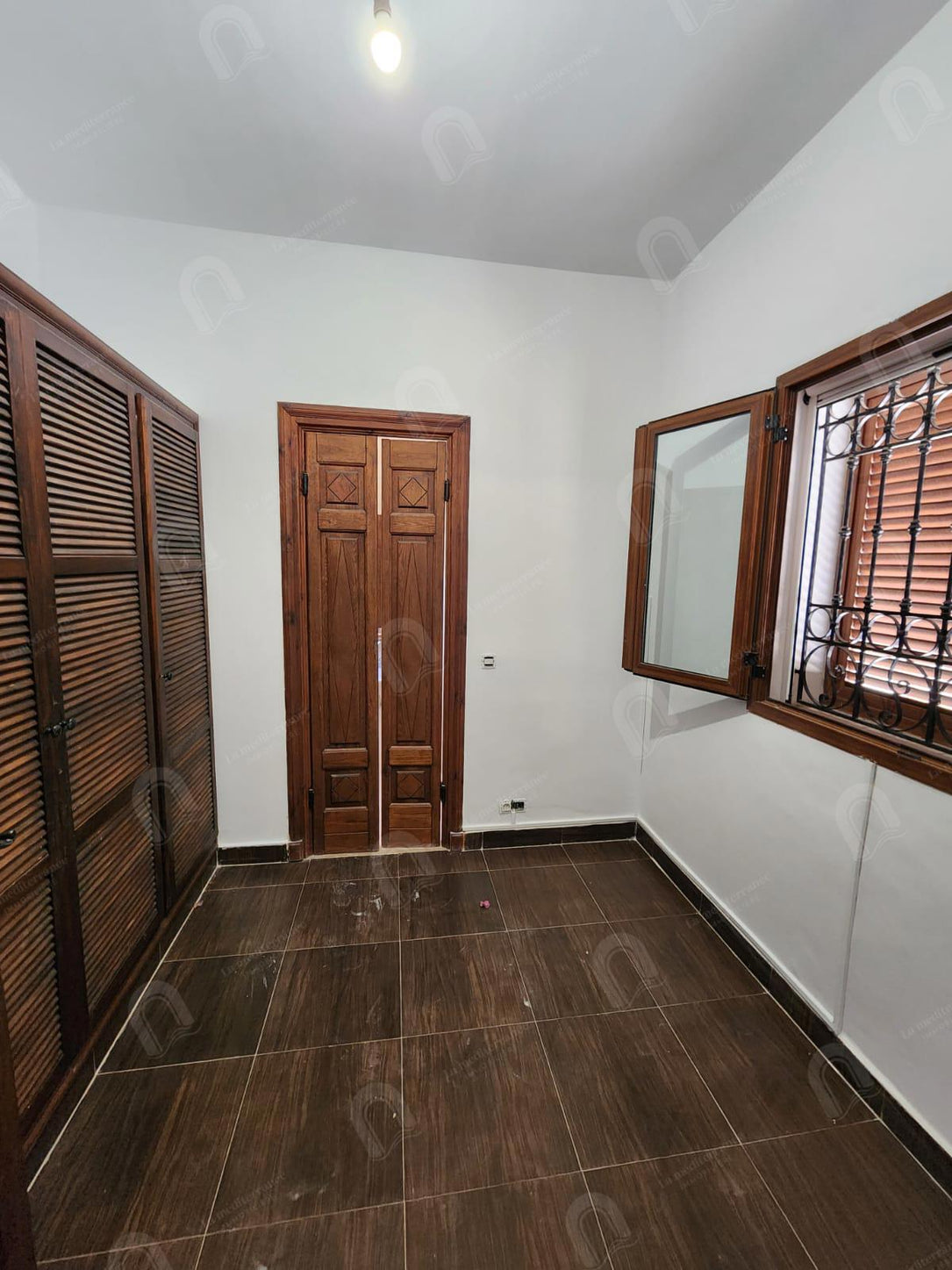 a louer villa s+4 avec jardin et piscine