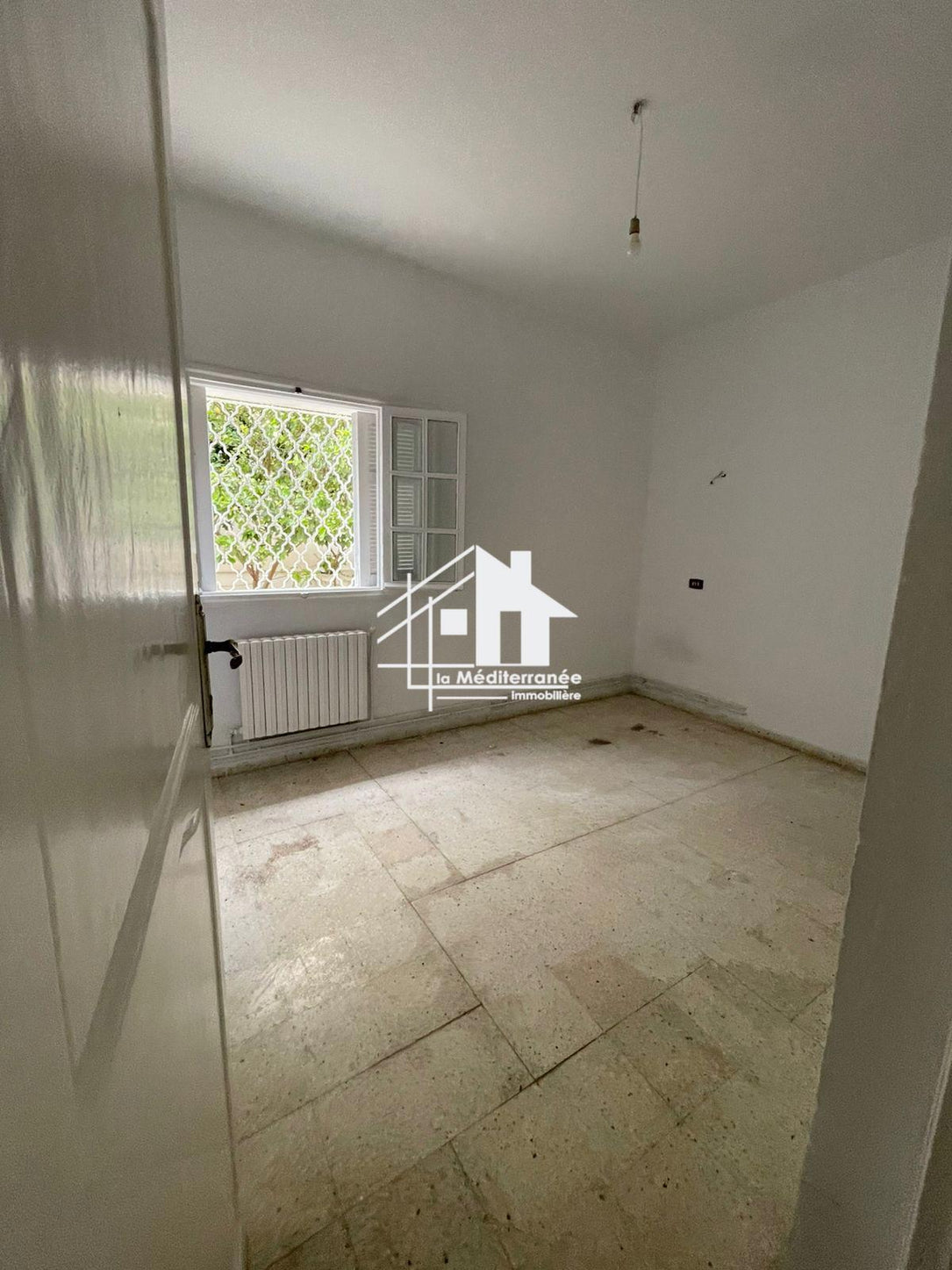 A louer un étage de villa  s+3 à Menzah 9