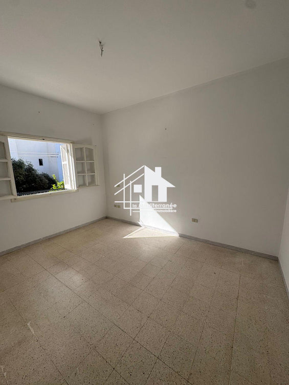 A louer étage de villa S+1 à manouba