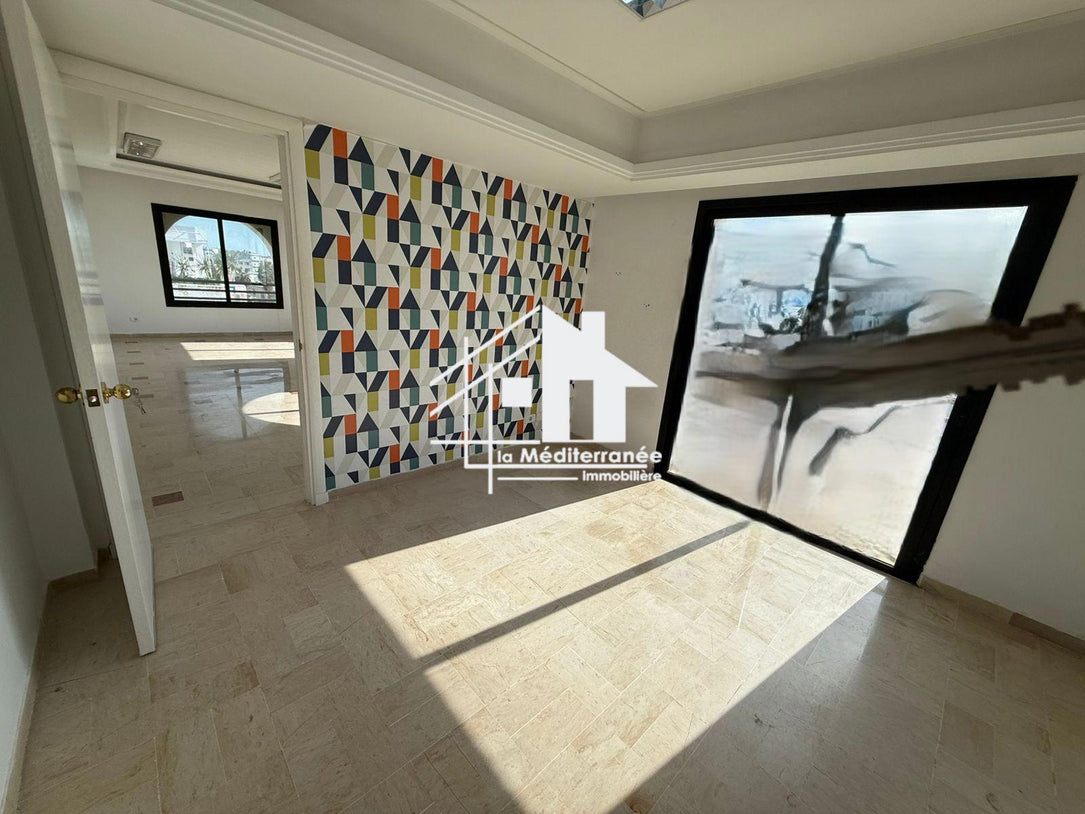 un bureau H+4 au berges du lac 1