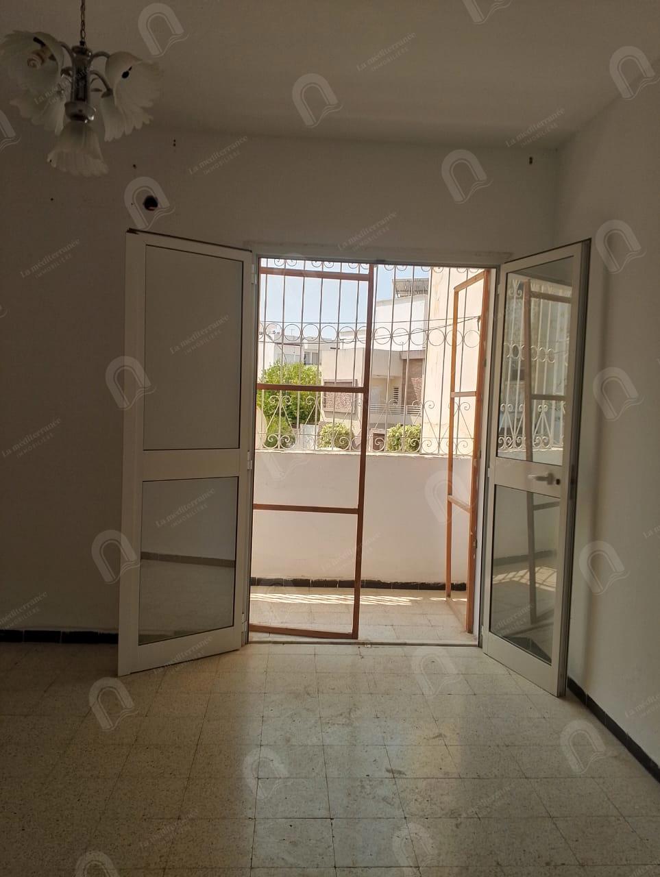 A louer un appartement S+2 au Rdc à manouba