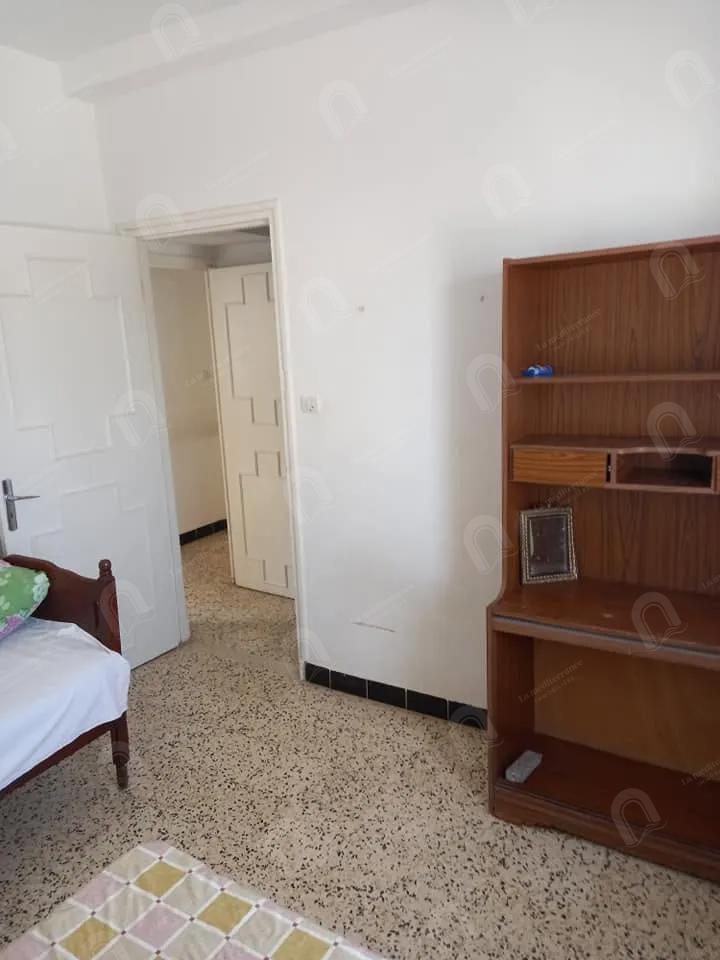A louer un appartement S+2 meublé
