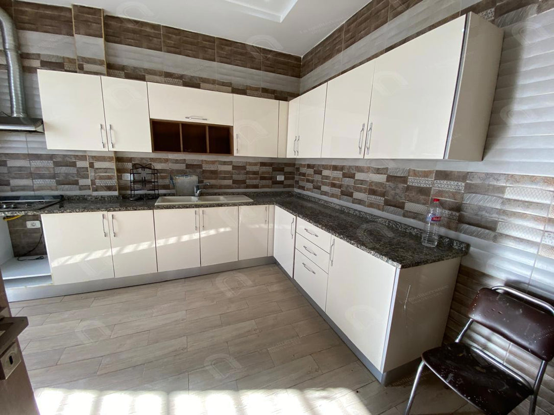 A louer appartement s2 hst à Khaznadar