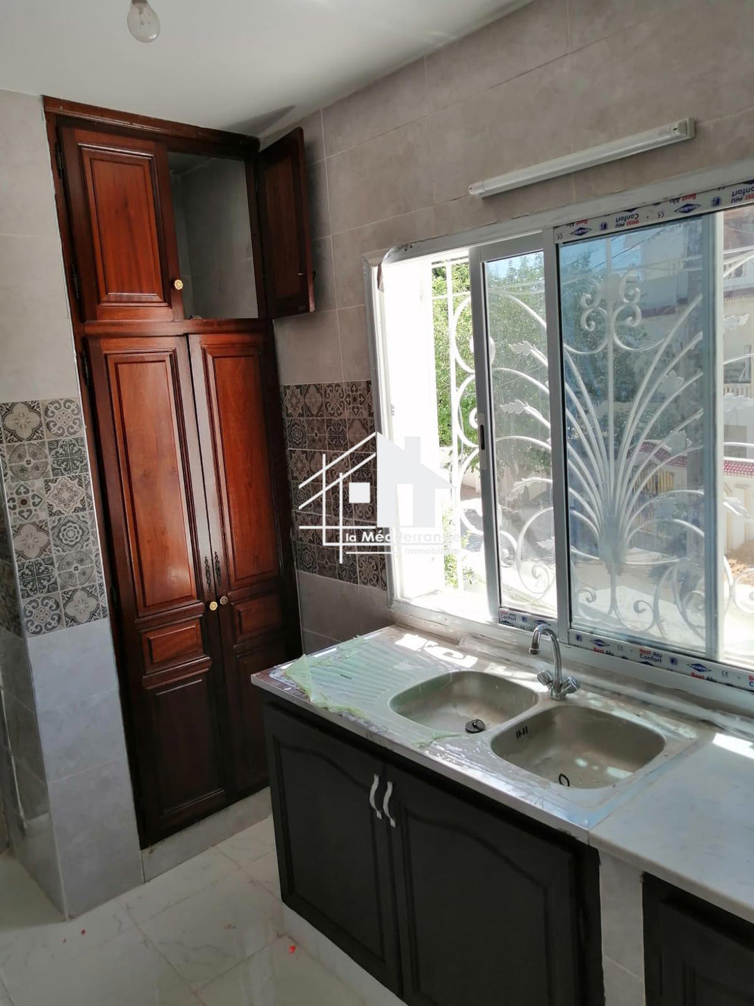 A louer un étage de villa S+2 au bardo rue de beyrouth