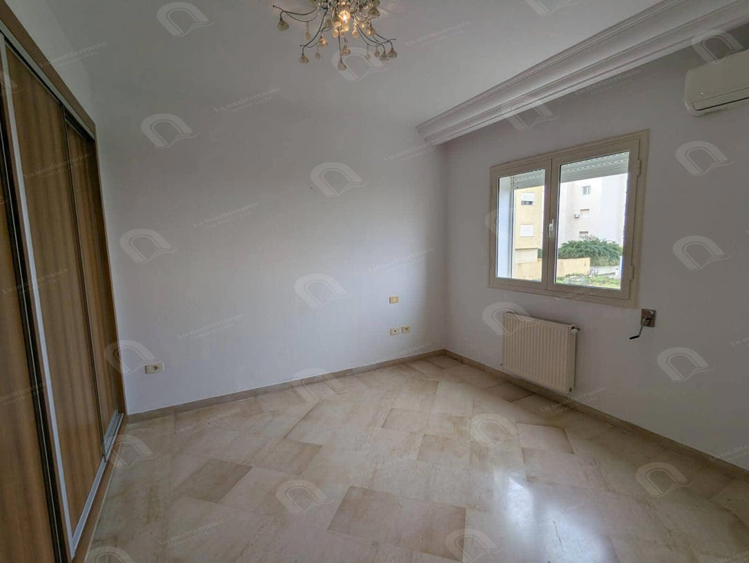 A louer un appartement s+2 à jardin d'el menzah 2