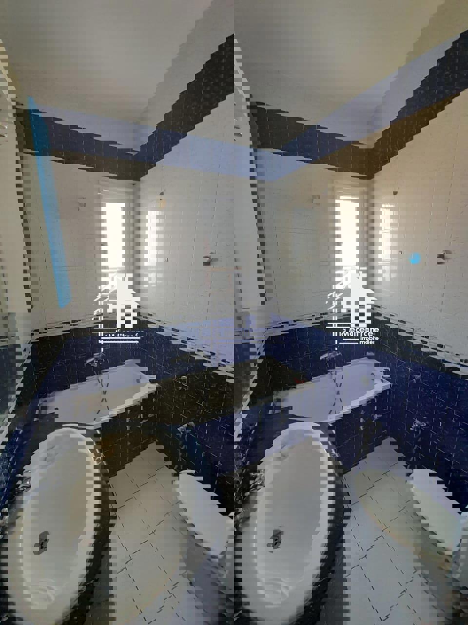 A louer un Appartement s+3 a Boumhal Bel air