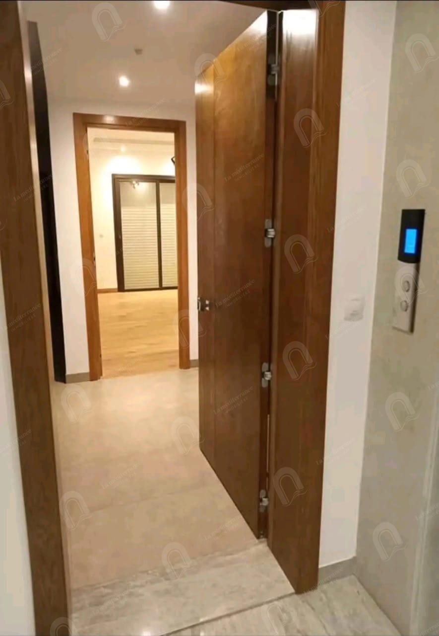 A louer un appartement S+1 à cité ennasr