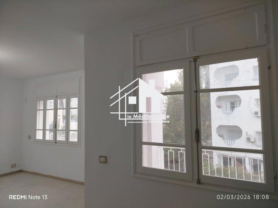 A louer appartement S+3 hst à El Manar 2