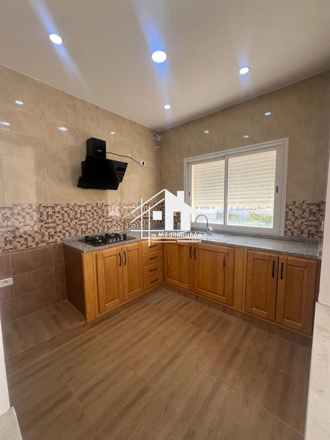 A louer appartement S+2 jamais habité au Bardo prés de stade
