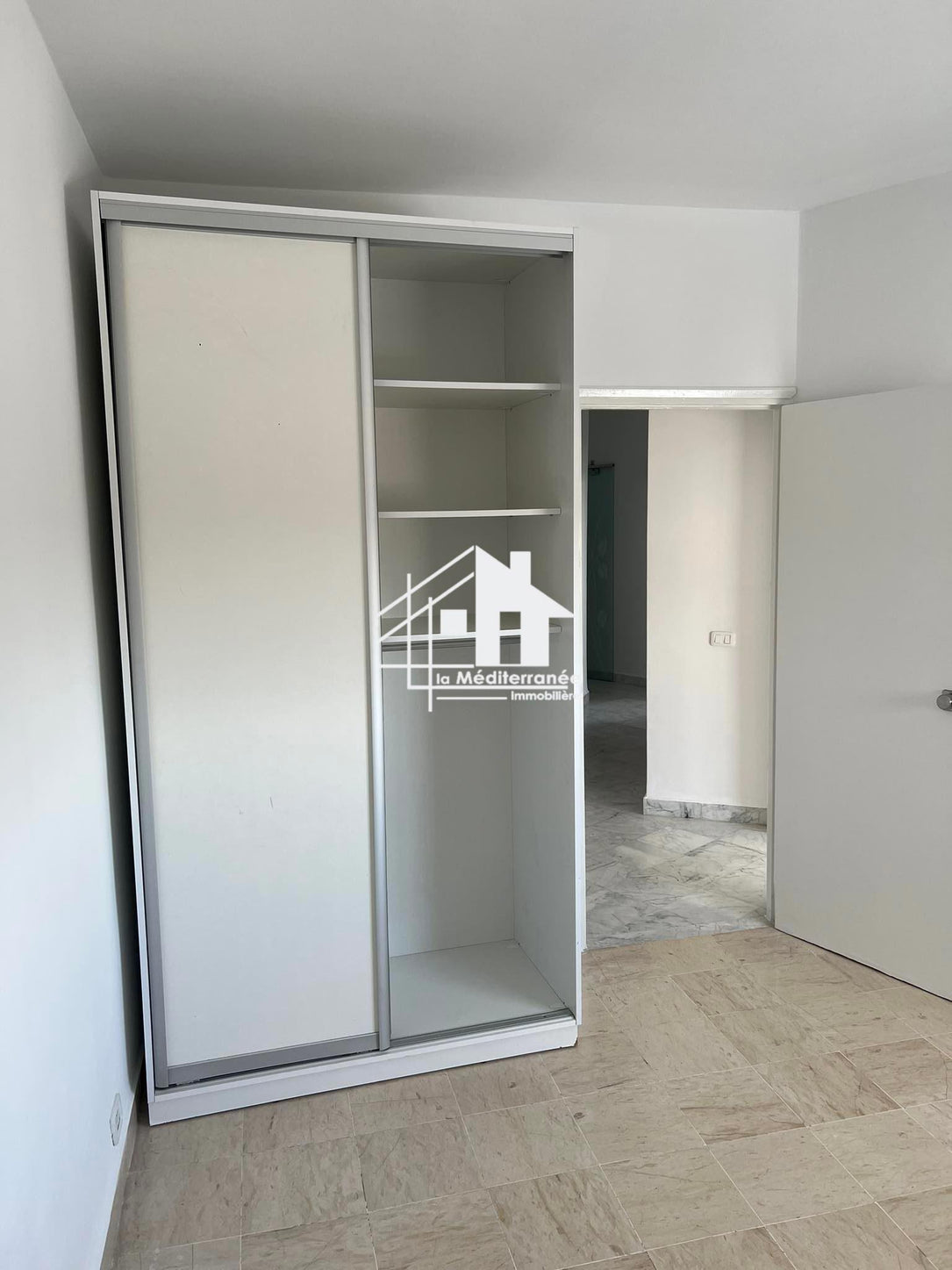 A louer appartement S+3 hst à menzah 1