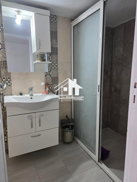 A louer étage de villa S+2 au bardo