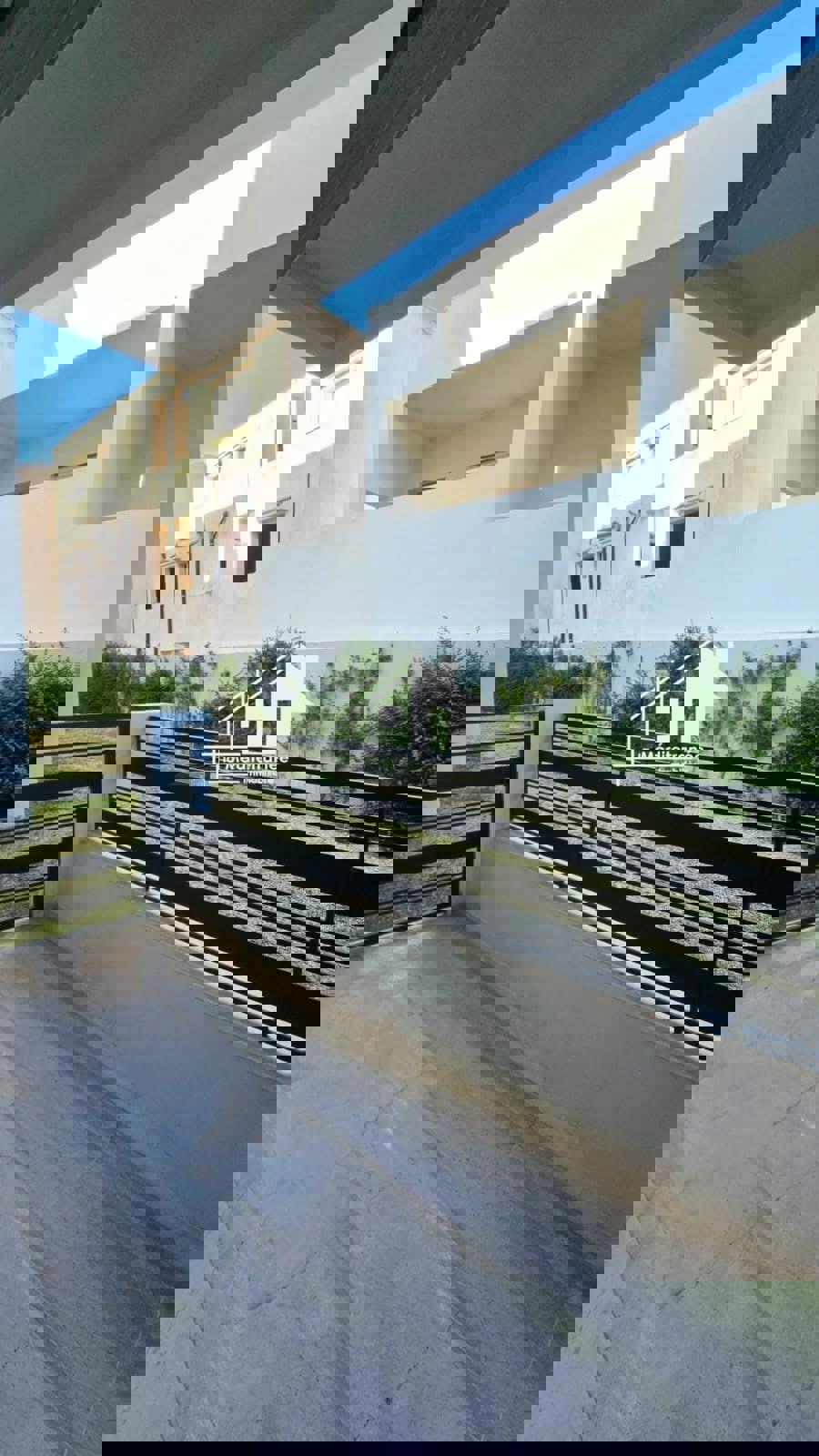 A louer S2 avec jardin à la soukra