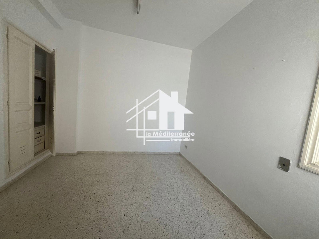Un appartement S+2  à cité ennasr 2
