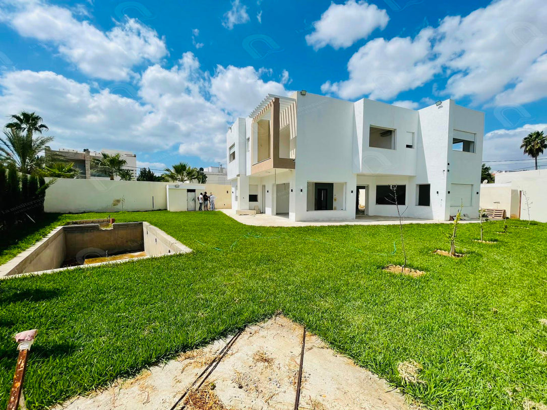 Villa a vendre à chotrana 3