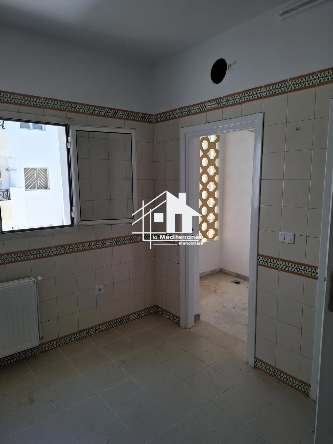 A vendre s+3 a la Soukra