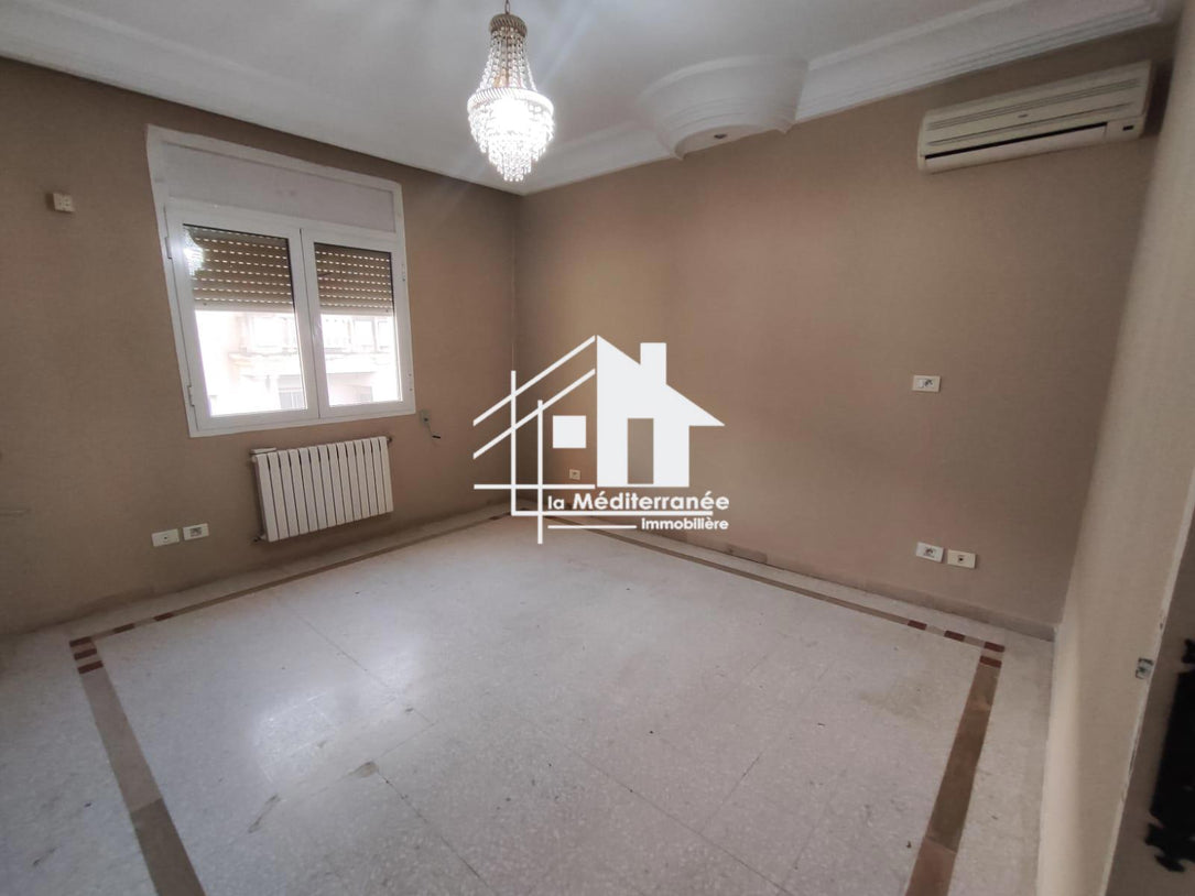 A louer un grand s+3 à la soukra