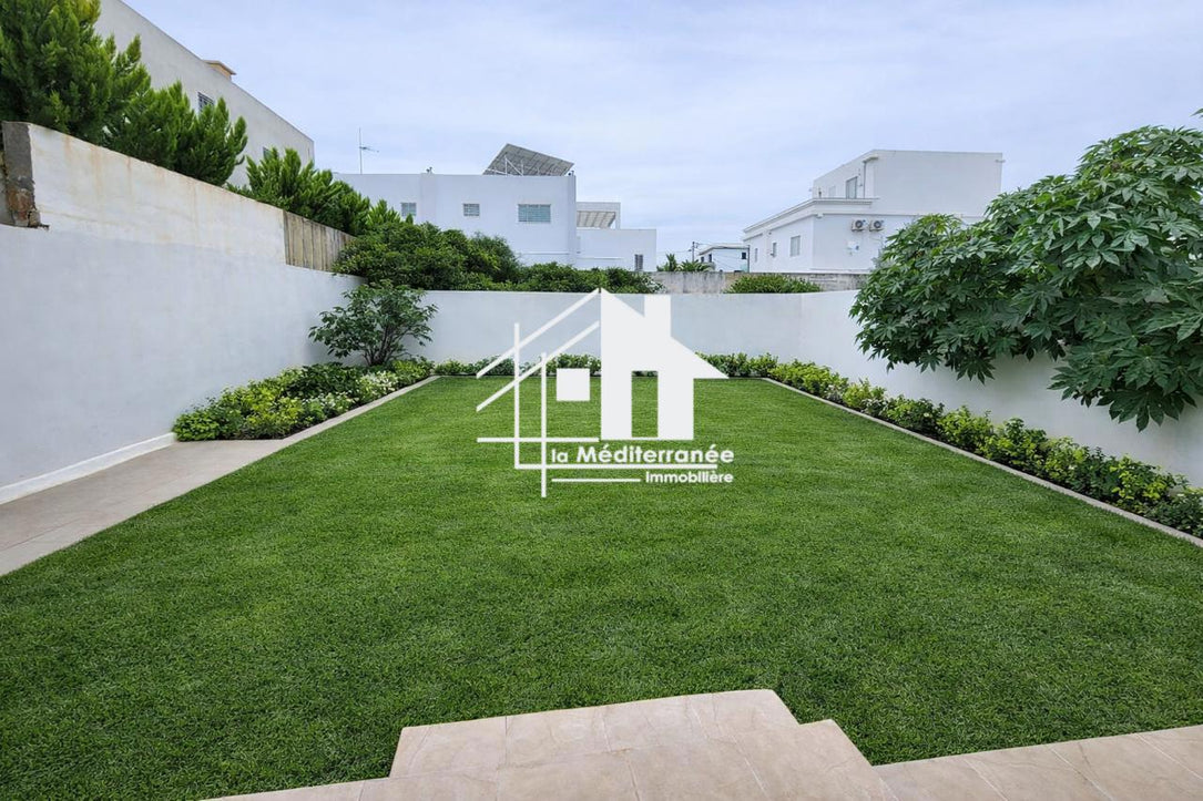 A louer villa S4 à la soukra