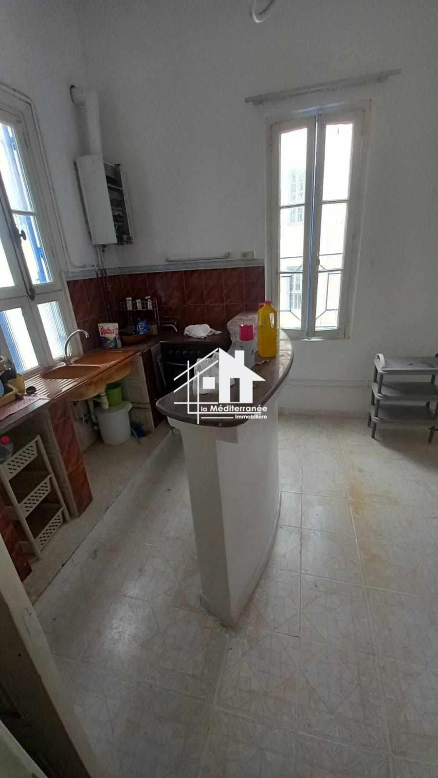A vendre appartement S+2 au centre ville, Tunis