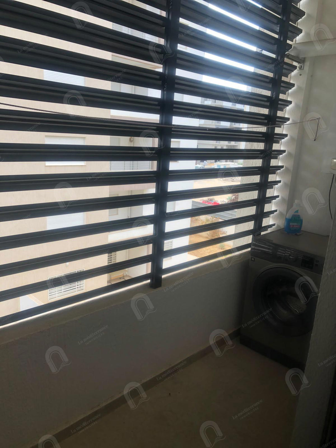 A louer un appartement s+3  meublé à Manzah 9C