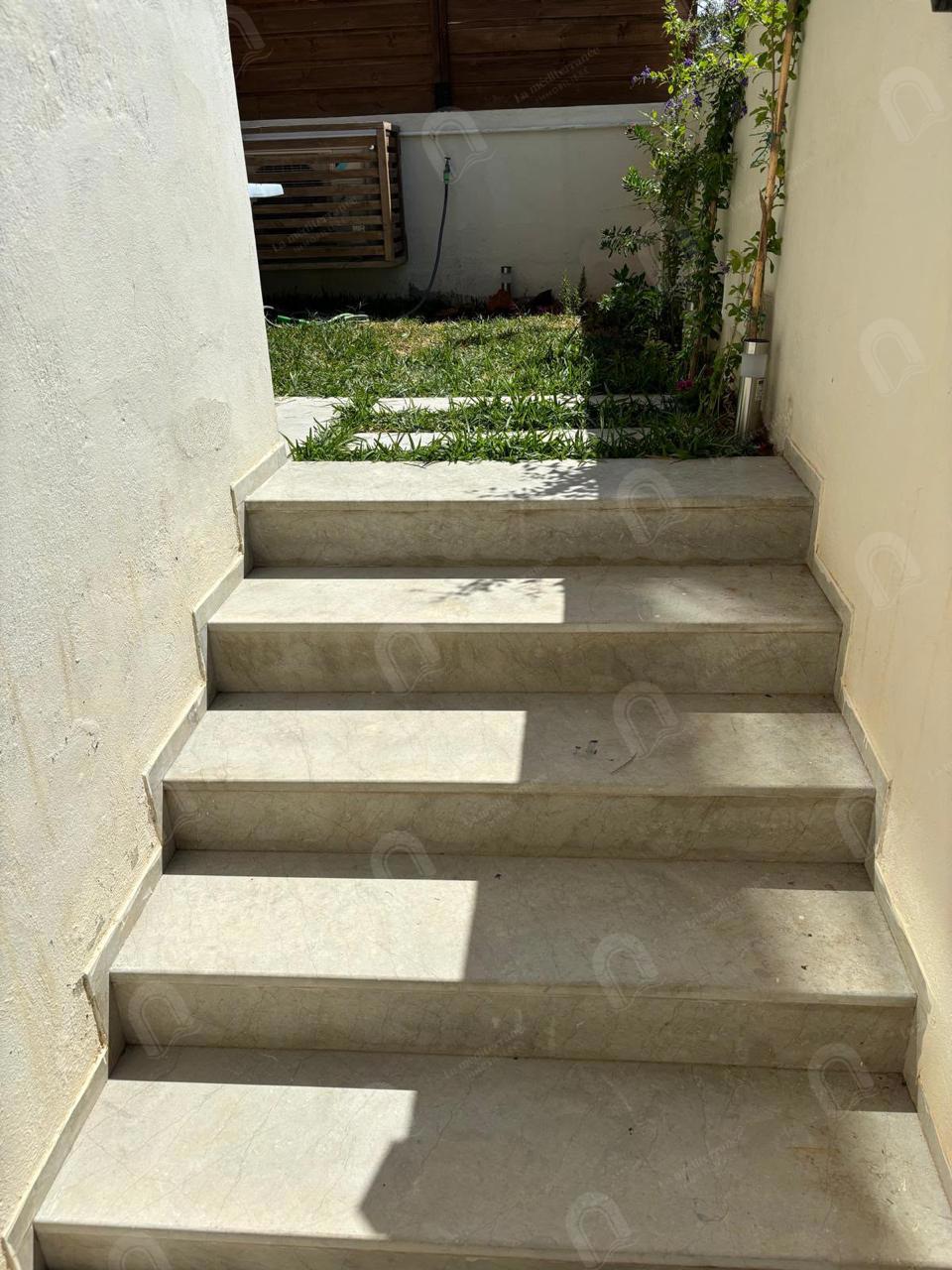 A vendre un s1 à la Marsa stade