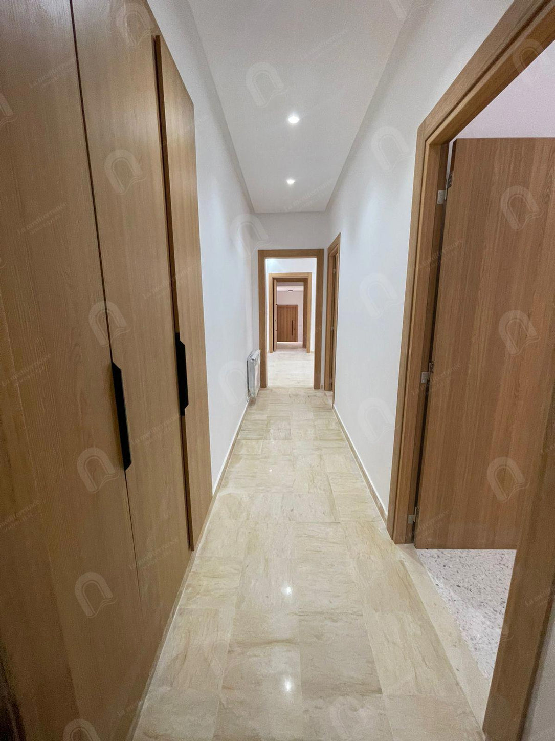 à louer un appartement s+2 aux Jardins d'el menzah 1