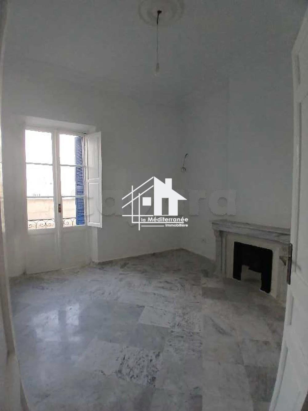 A louer appartement S+3 au centre ville