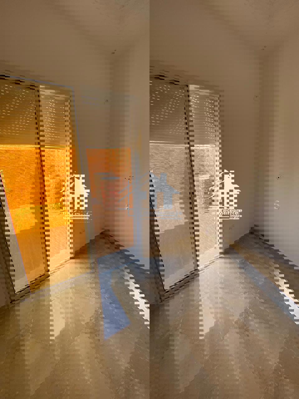 a louer un étage de villa S+2 au bardo
