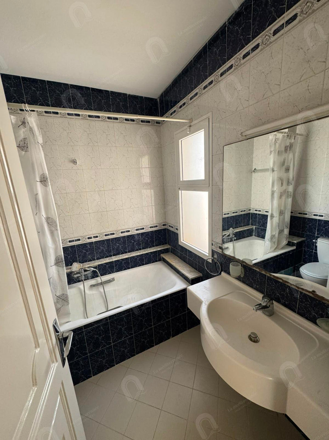 A louer un spacieux appartement s+3 au lac 1