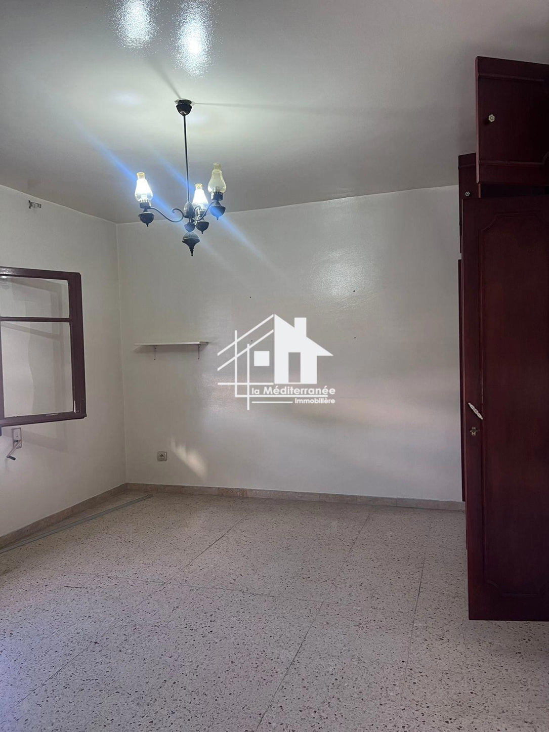 A louer étage de villa 2S+4 AU BARDO