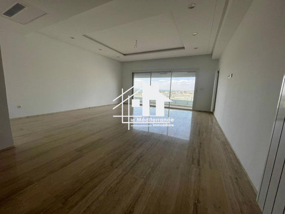 un magnifique appartement S+3 aux Lac 2