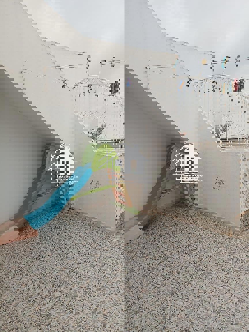 A louer étage de villa S+3 au bardo