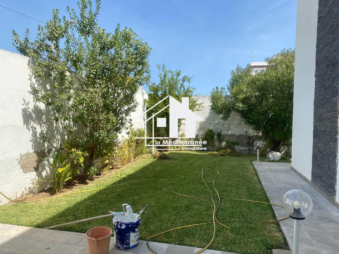 A louer villa S5 à la soukra