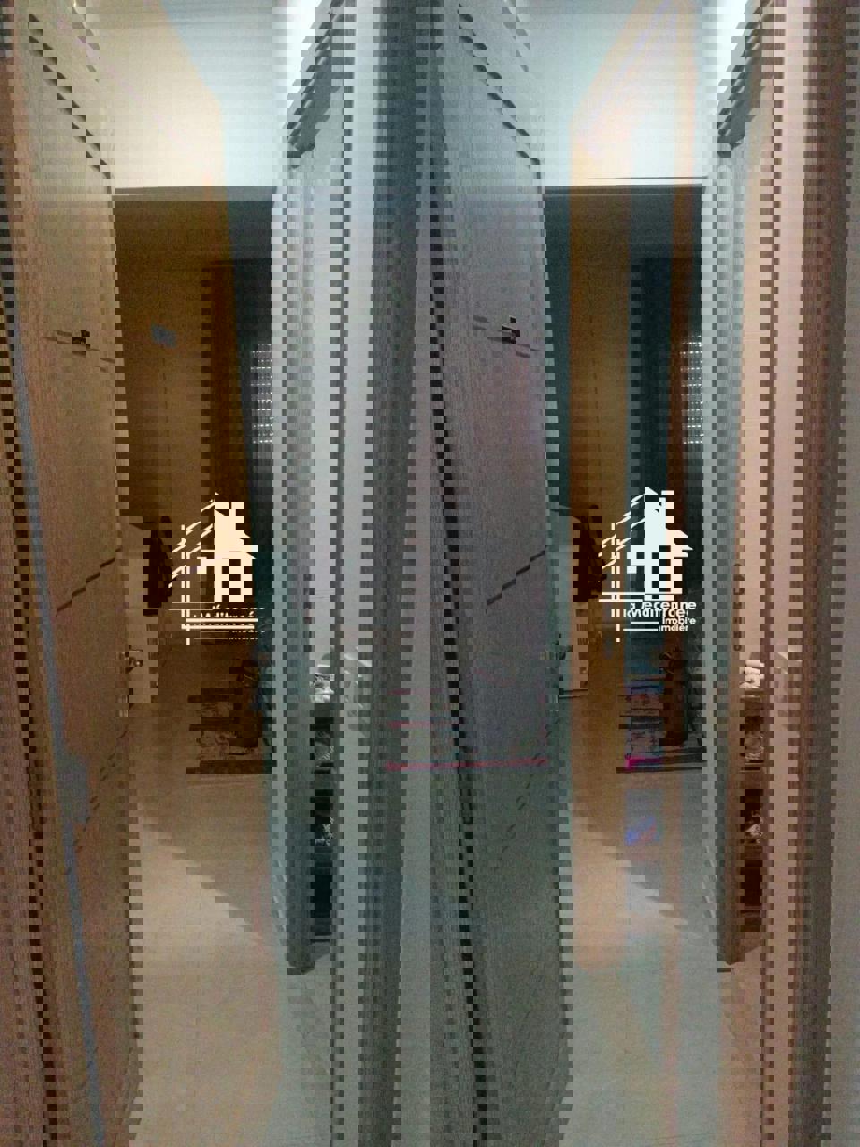 A louer un S+2  vide à cité wahat