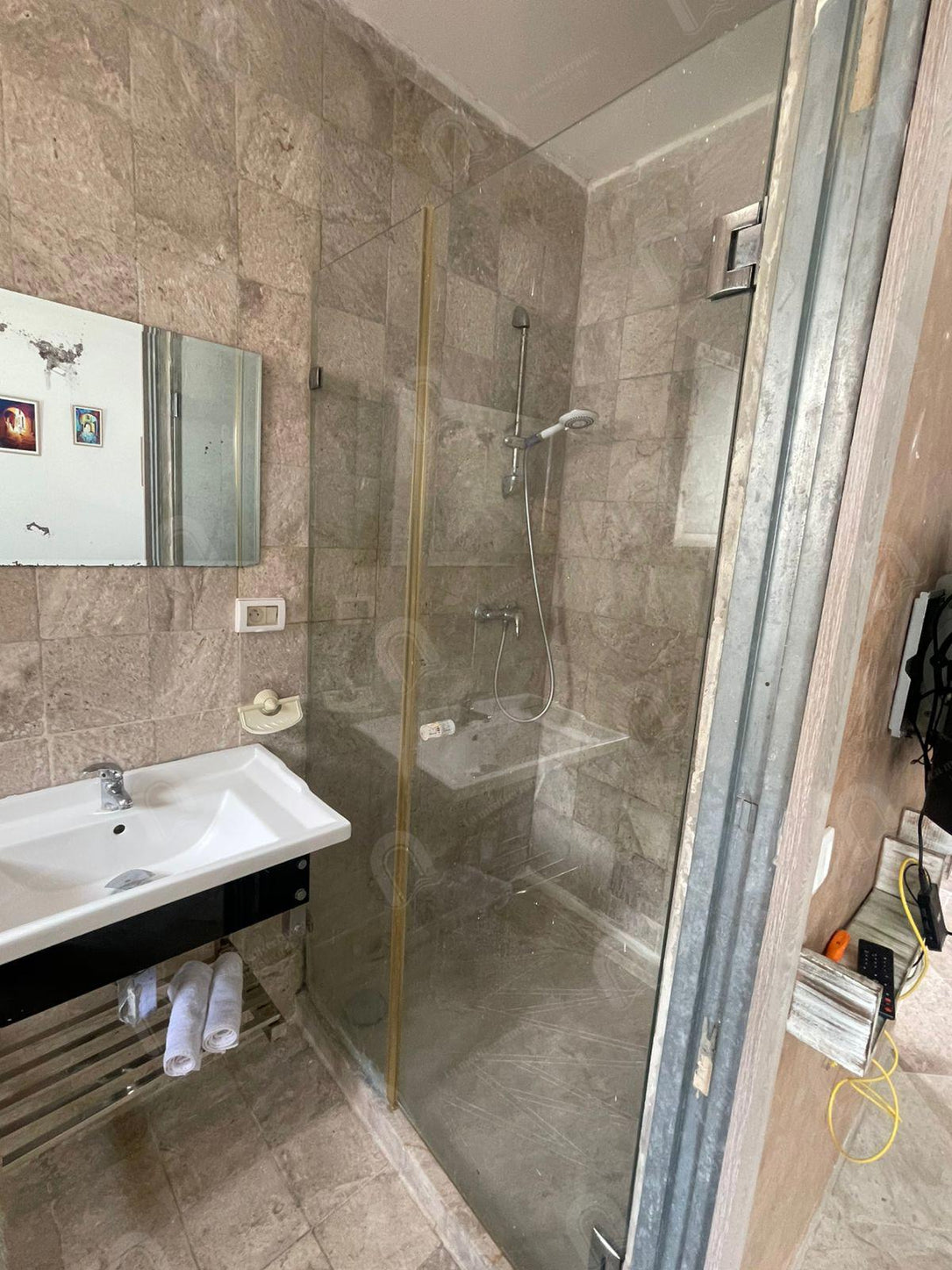 a louer un appartement s+1 cité Enasser