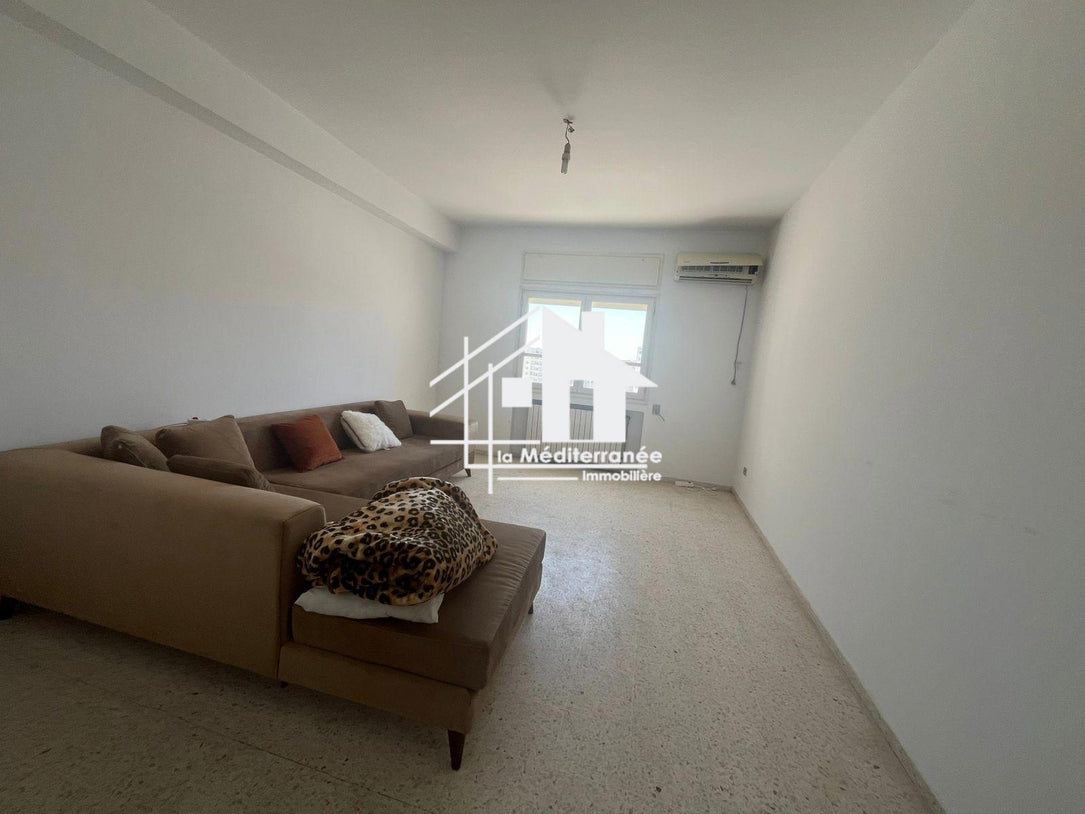 Un appartement S+2  à cité ennasr 2