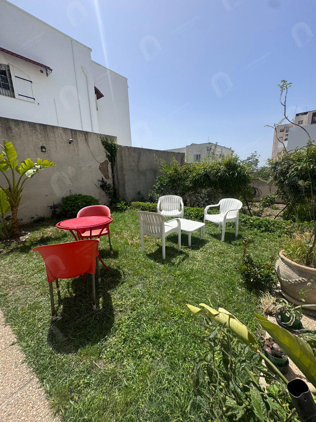A vendre Villa 2S+5 avec grand jardin à cité romena