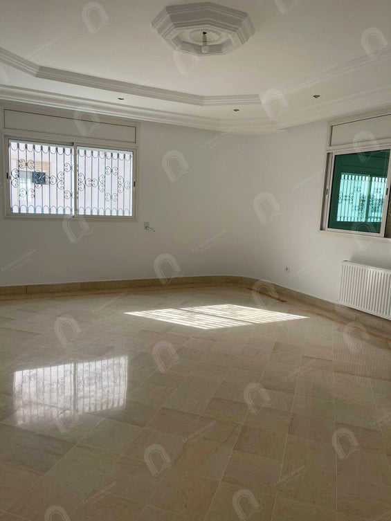 A louer  Etage de villa  à jardin d'el menzah 2