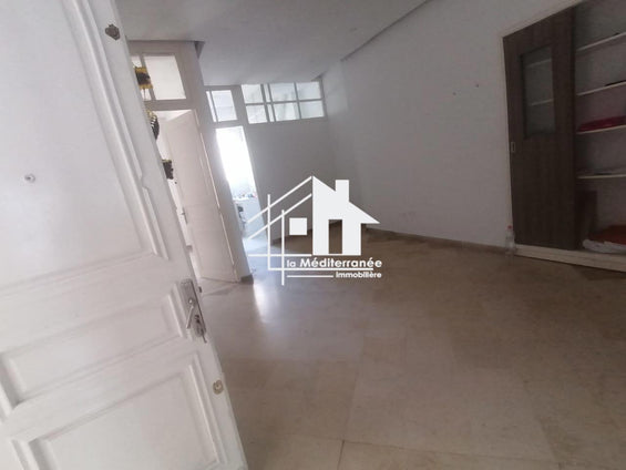 A louer appartement S+3 au centre ville, Tunis