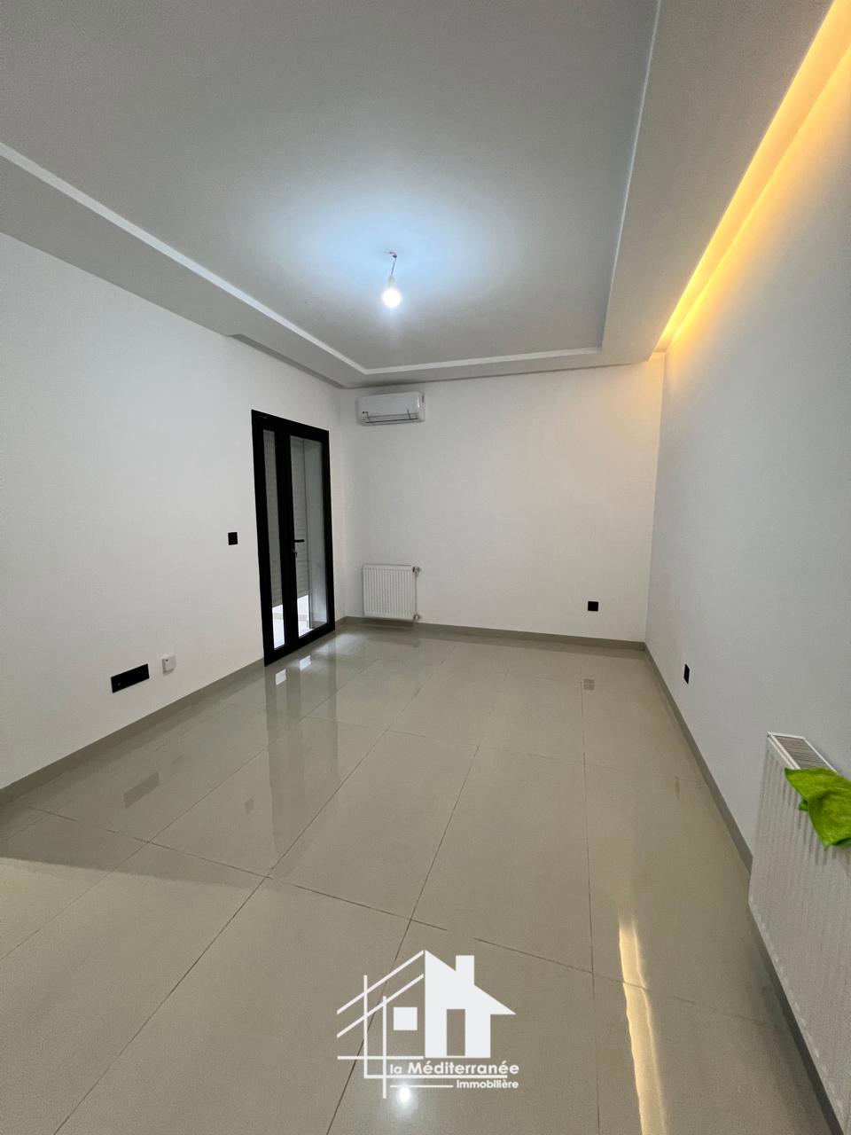 A vendre appartement S+1 à la nouvelle soukra