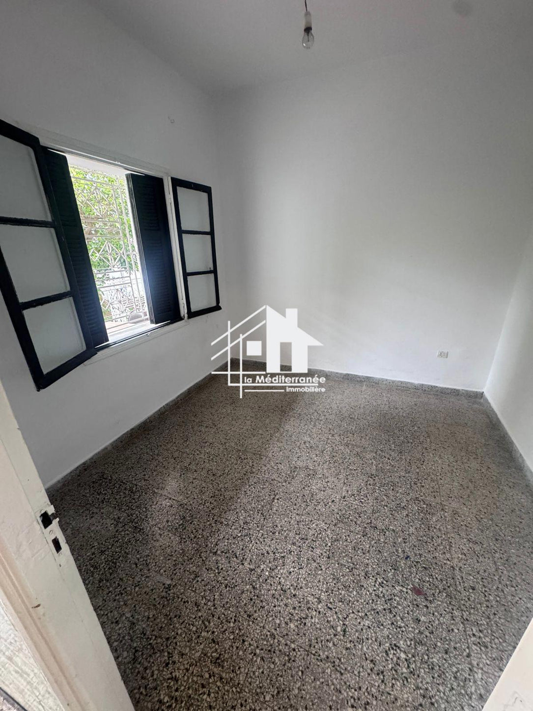 A louer étage de villa S+3 situé au RDC au bardo cité fatouma