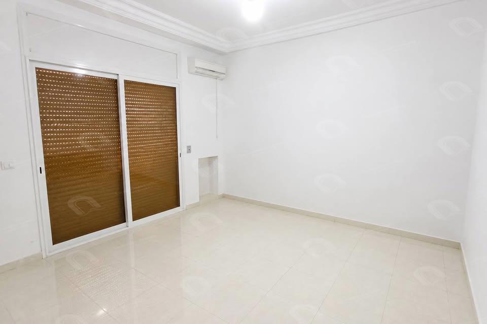 à louer une villa s+4 à mourouj 6